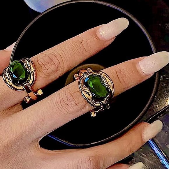 Gold Emerald Zircon Resizable Ring - Picture 6 of 16